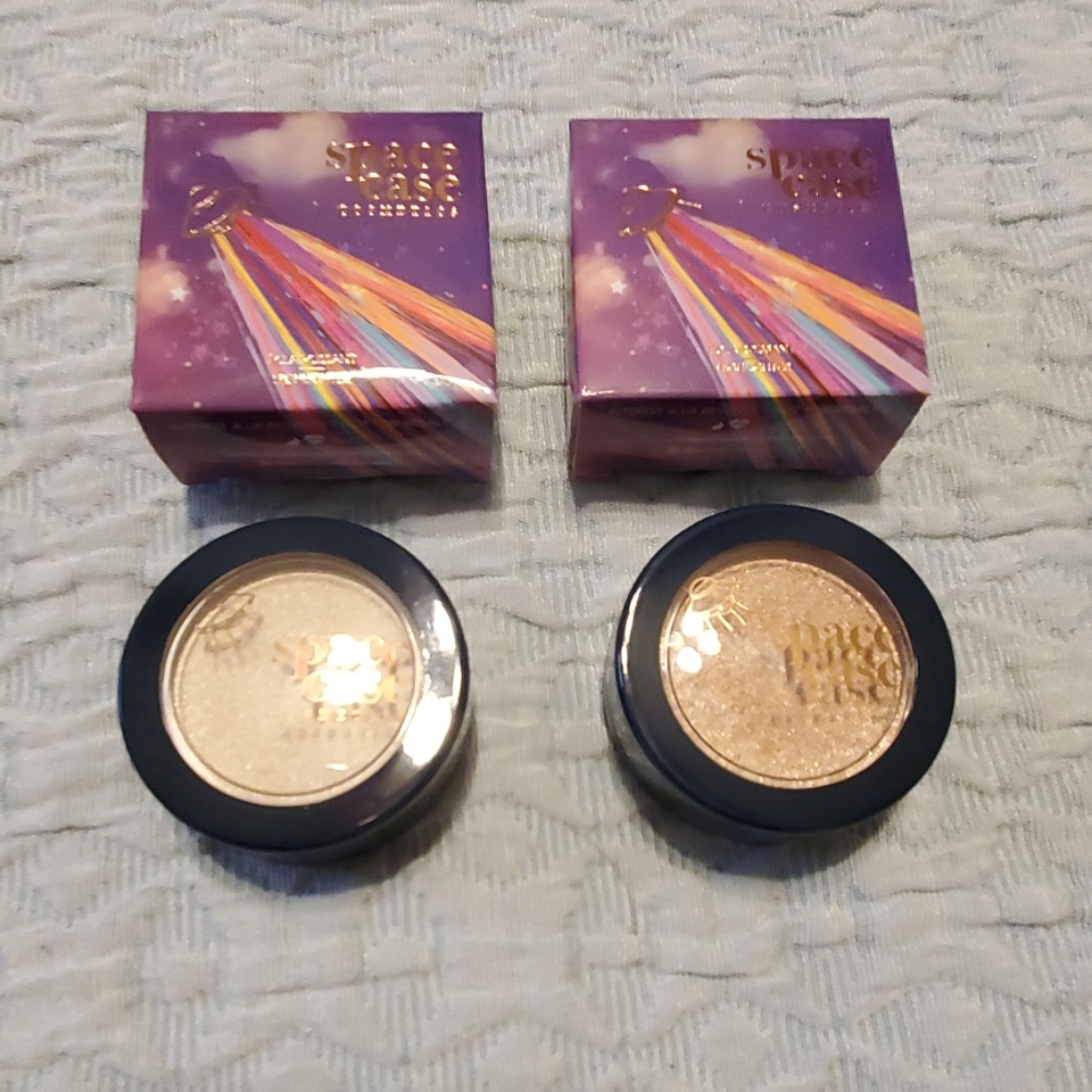 Space case cosmetics highlighter duo